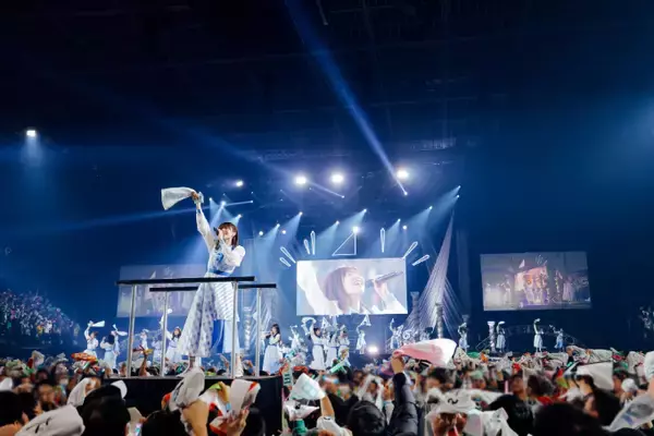 「日向坂46松田好花が涙、涙の卒業セレモニー 自身が作詞した曲で、グループの未来を歌う」の画像