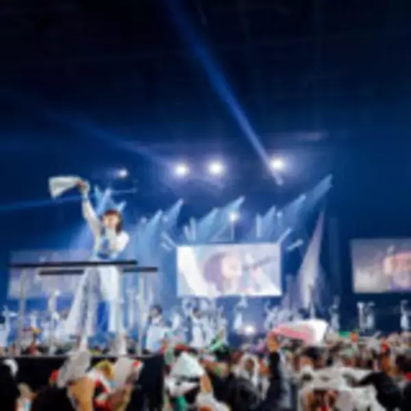 「日向坂46松田好花が涙、涙の卒業セレモニー 自身が作詞した曲で、グループの未来を歌う」の画像