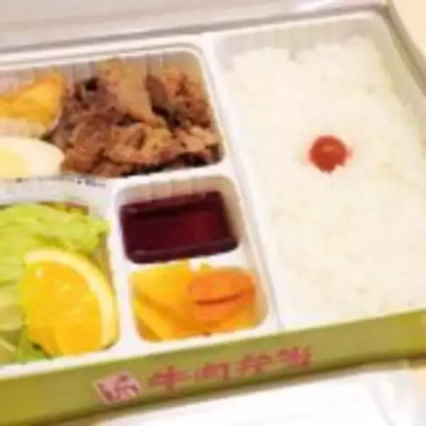 「肉も野菜も満喫！　信州・塩尻の元気いっぱい焼肉駅弁」の画像