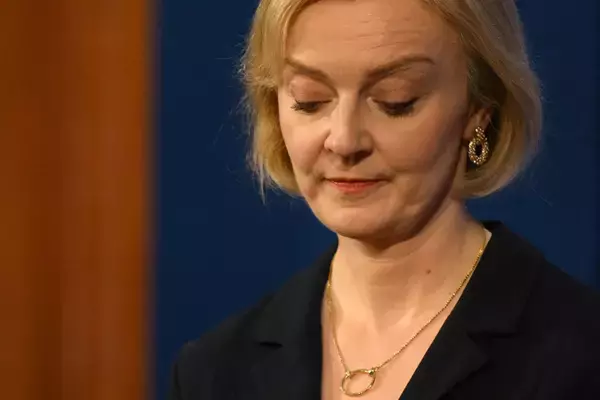 イギリスでトラス首相降ろし本格化か　「日本の政治家も同じようなポピュリズムで……」辛坊治郎が警鐘