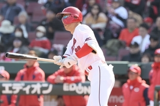 広島・中村奨成、3試合連続安打も…安仁屋氏「右方向しか打球が飛ばない」