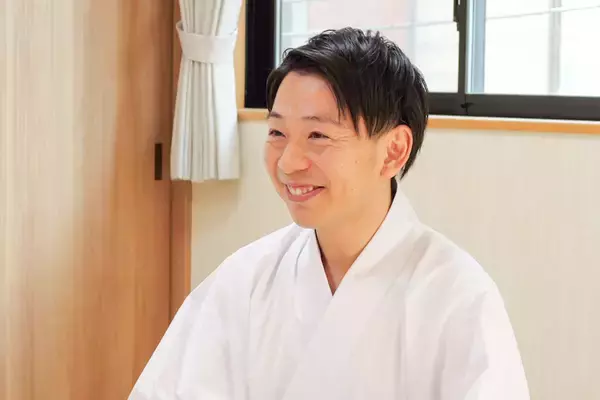 「黒猫が導く必勝の神社！？　猫神社とも呼ばれる妙義神社にてランパンプスが合格祈願！」の画像