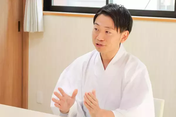 「黒猫が導く必勝の神社！？　猫神社とも呼ばれる妙義神社にてランパンプスが合格祈願！」の画像