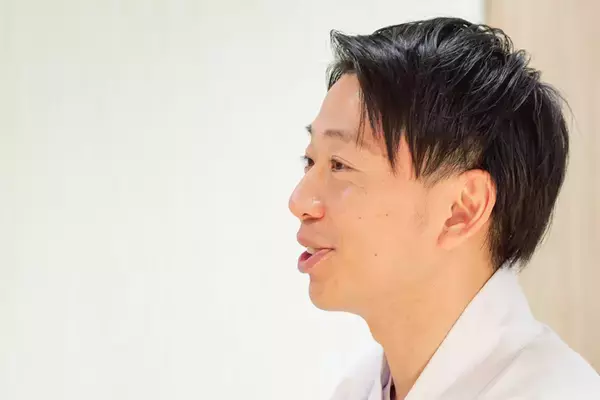 「黒猫が導く必勝の神社！？　猫神社とも呼ばれる妙義神社にてランパンプスが合格祈願！」の画像