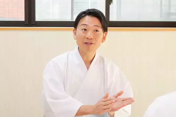 「黒猫が導く必勝の神社！？　猫神社とも呼ばれる妙義神社にてランパンプスが合格祈願！」の画像