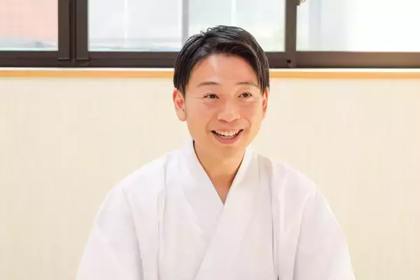 「黒猫が導く必勝の神社！？　猫神社とも呼ばれる妙義神社にてランパンプスが合格祈願！」の画像