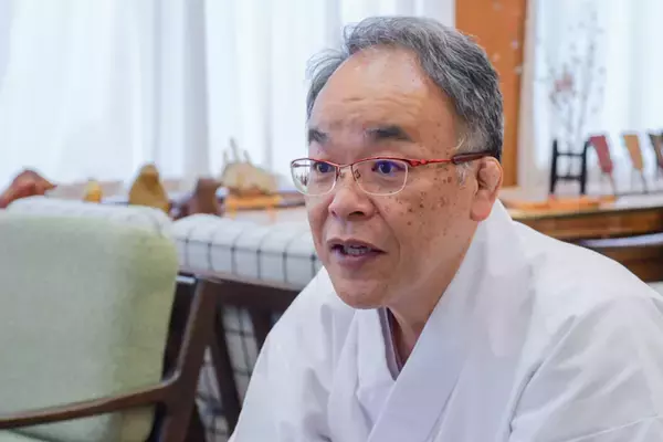 「見た目は7社、中身は56神！？　祈りの集積地、静岡浅間神社でランパンプスが合格祈願！」の画像