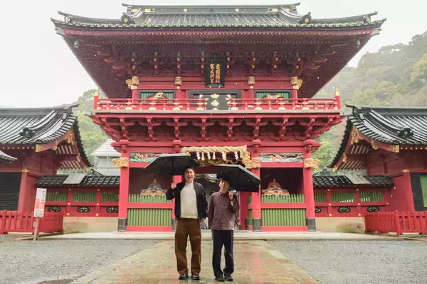 「見た目は7社、中身は56神！？　祈りの集積地、静岡浅間神社でランパンプスが合格祈願！」の画像