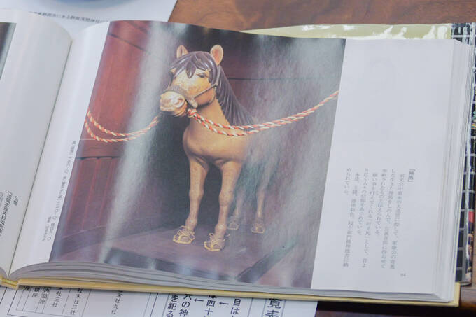 見た目は7社、中身は56神！？　祈りの集積地、静岡浅間神社でランパンプスが合格祈願！