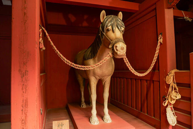 見た目は7社、中身は56神！？　祈りの集積地、静岡浅間神社でランパンプスが合格祈願！