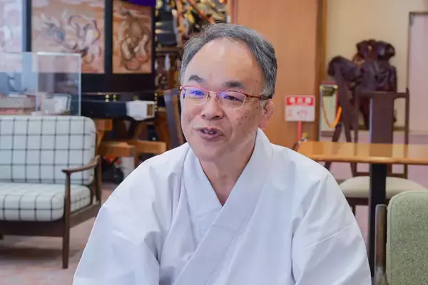 「見た目は7社、中身は56神！？　祈りの集積地、静岡浅間神社でランパンプスが合格祈願！」の画像