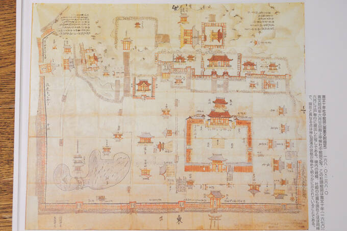 見た目は7社、中身は56神！？　祈りの集積地、静岡浅間神社でランパンプスが合格祈願！