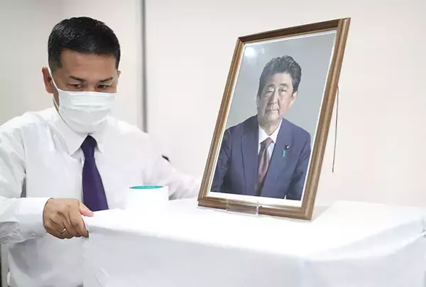 安倍元首相の「国葬」が元首の参列しない体裁に　「岸田首相は非常に無責任」辛坊治郎が指摘