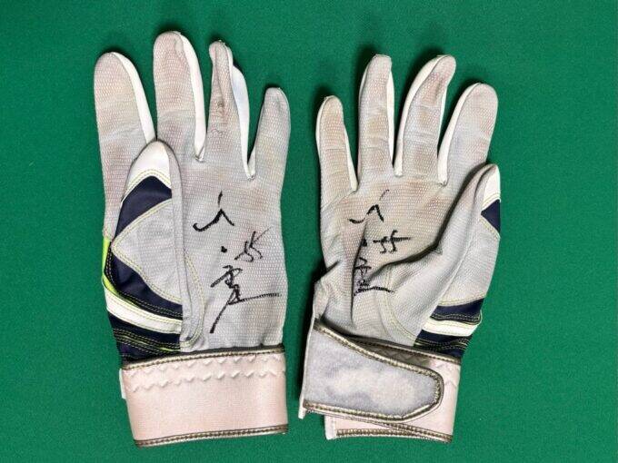 吉田拓郎をはじめ、ニッポン放送出演者らの貴重な私物やサイン入りグッズが続々出品！「第51回 ラジオ・チャリティ・ミュージックソン」