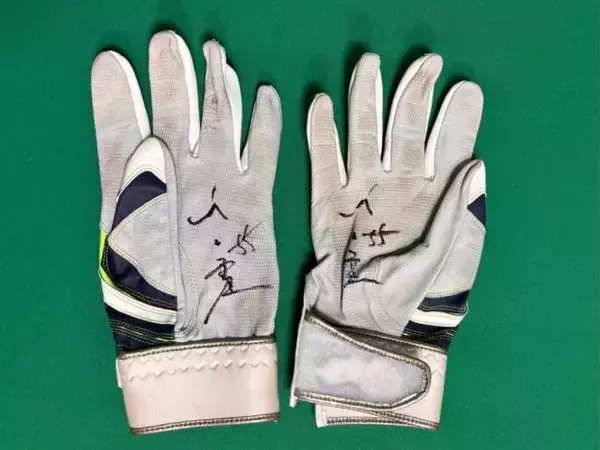 「吉田拓郎をはじめ、ニッポン放送出演者らの貴重な私物やサイン入りグッズが続々出品！「第51回 ラジオ・チャリティ・ミュージックソン」」の画像