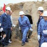 安倍元総理は硫黄島の飛行場の滑走路で、突然ひざまずき、手を合わせた。 私には何が起きたか、分からなかった。　～前統合幕僚長・河野克俊