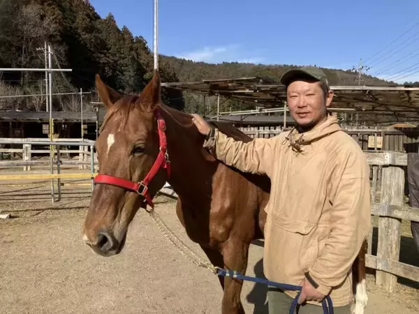 引退した競走馬が過ごす「養老牧場」　人と馬が支え合いながら生活する牧場の形
