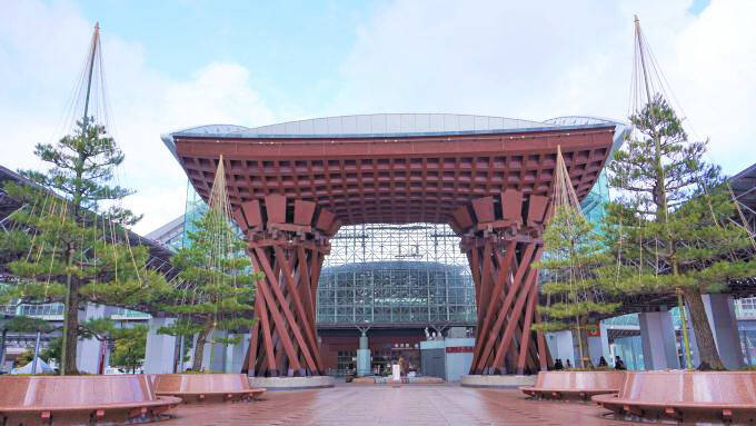 北陸新幹線開業から7年！　“かがやき”増す、金沢の名物駅弁とは？　～金沢駅弁・大友楼