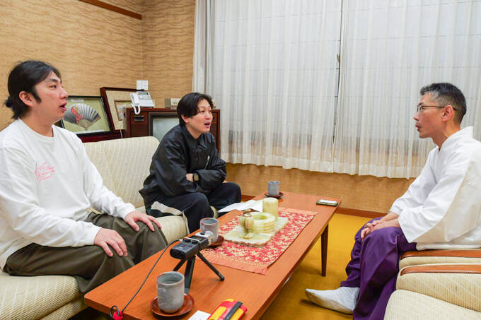 カラスが導いた神の島？！　平清盛公も信仰した世界遺産、嚴島神社にてランパンプスが合格祈願！