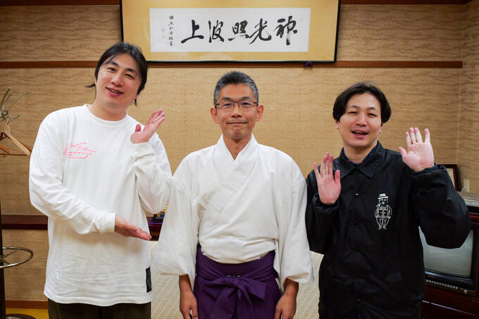 カラスが導いた神の島？！　平清盛公も信仰した世界遺産、嚴島神社にてランパンプスが合格祈願！