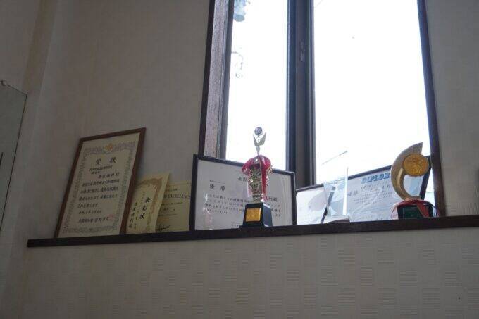 後継者に悩む東京の理容店を活用　父との約束を果たすため理容師になった男性