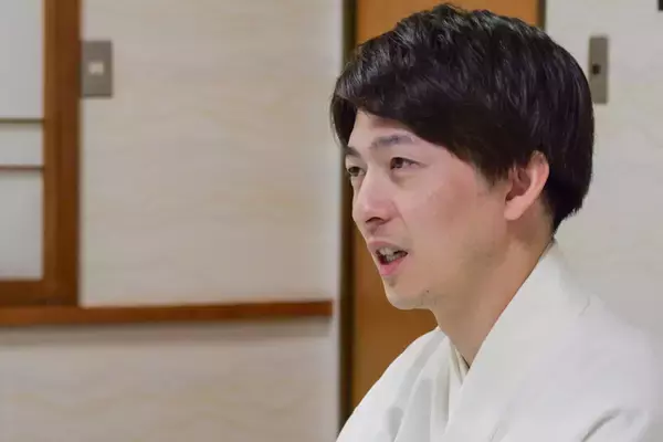 「「小さいおじさん」の正体とは！？　東京のへそ・大宮八幡宮にてランパンプスが合格祈願！」の画像