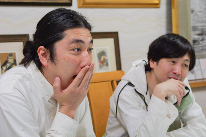 「小さいおじさん」の正体とは！？　東京のへそ・大宮八幡宮にてランパンプスが合格祈願！