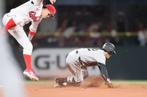 巨人・浦田、四球を選んだ！走った！天谷氏「スタートも抜群」、「大きな戦力」