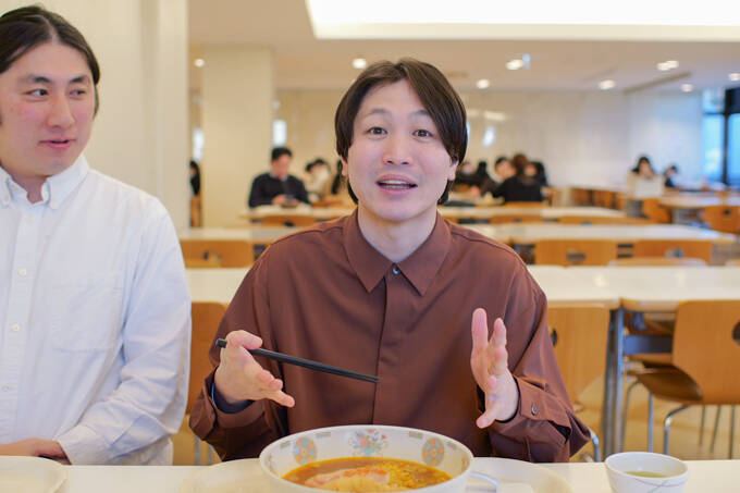 日本で唯一の私立女子総合大学！？　125年の歴史を持つ、日本女子大学にてランパンプスが徹底取材！