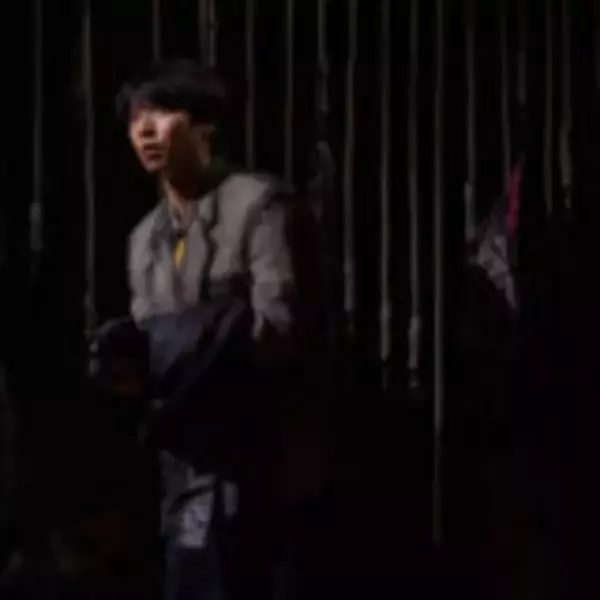 「小沢道成渾身の新作『The Closet Revue』開幕！　ザ・スズナリで一ヶ月のロングランに挑む」の画像