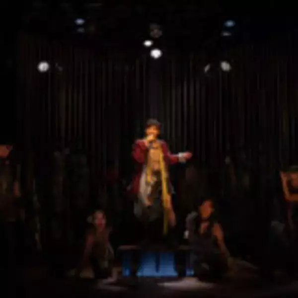 「小沢道成渾身の新作『The Closet Revue』開幕！　ザ・スズナリで一ヶ月のロングランに挑む」の画像