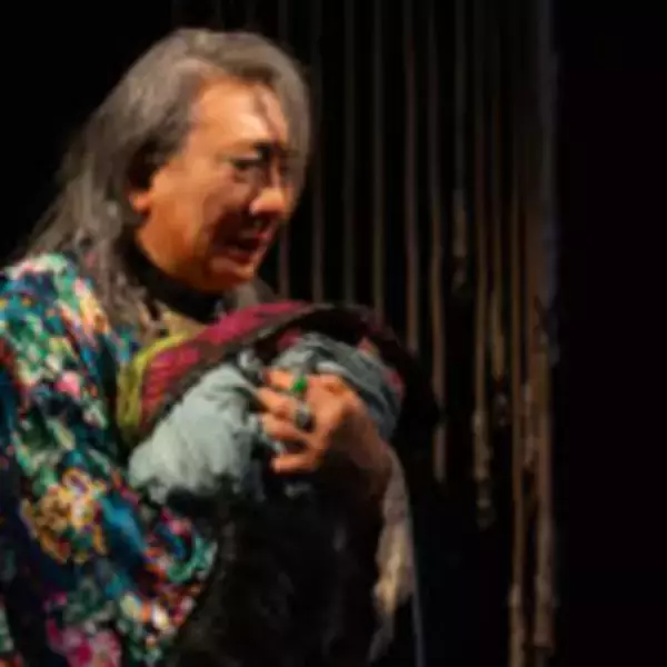 「小沢道成渾身の新作『The Closet Revue』開幕！　ザ・スズナリで一ヶ月のロングランに挑む」の画像