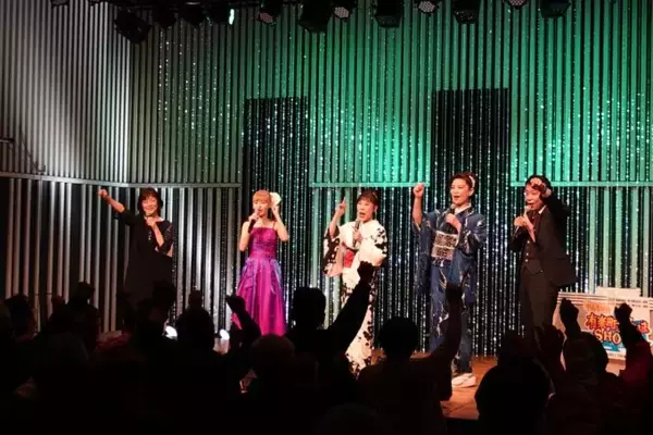 「原田悠里、代表曲『津軽の花』を歌い終えたあと、その場でジャンプをする理由があった！」の画像