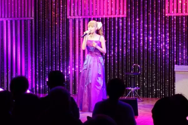 「原田悠里、代表曲『津軽の花』を歌い終えたあと、その場でジャンプをする理由があった！」の画像