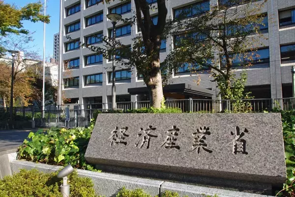 辛坊治郎、スポーツ賭博解禁案報道を深読み「岸田政権下では実現しない」