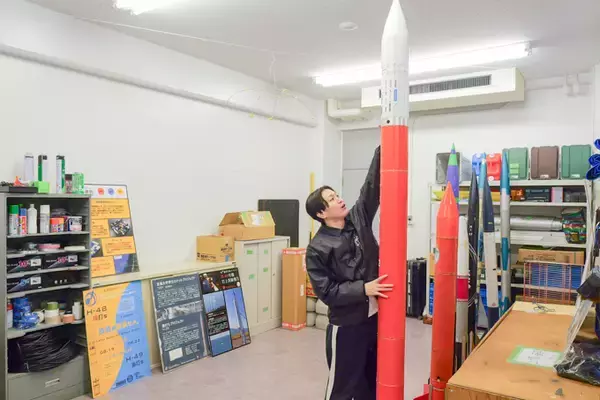 「学生だけでロケット打ち上げ！？　航空宇宙学を学ぶ東海大学の学生にランパンプスがインタビュー！」の画像