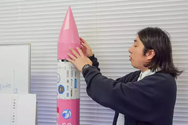 「学生だけでロケット打ち上げ！？　航空宇宙学を学ぶ東海大学の学生にランパンプスがインタビュー！」の画像