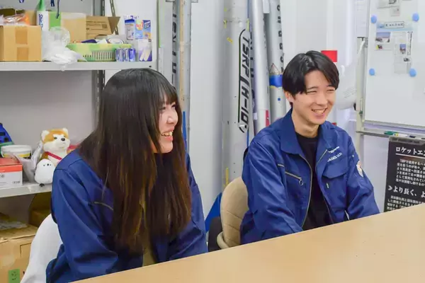「学生だけでロケット打ち上げ！？　航空宇宙学を学ぶ東海大学の学生にランパンプスがインタビュー！」の画像