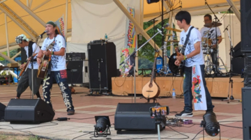 「ねぷた」のリズムが息づくロックバンド！地元に根ざしたロックを響かす