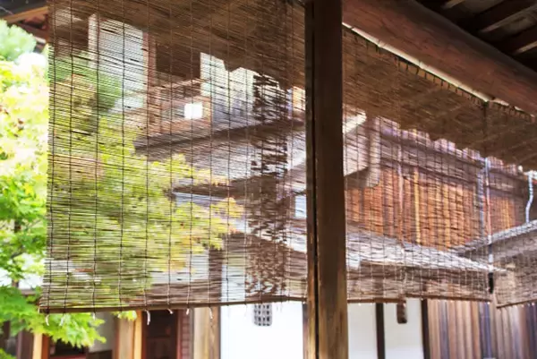 「すだれ」と「よしず」って何が違うの？