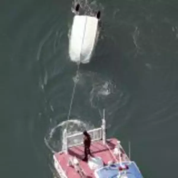 「琵琶湖でボート転覆、ライフジャケット着用の男性3人死亡　「生死を分けるのはライフジャケットより水温」辛坊治郎が解説」の画像