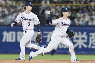 ヤクルトの二遊間が守備で魅せる！若松勉氏「うまかった」、「素晴らしかった」
