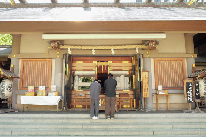 入手困難の強運御守！？　平安時代から続く「関東のお伊勢さま」、芝大神宮にてランパンプスが合格祈願！