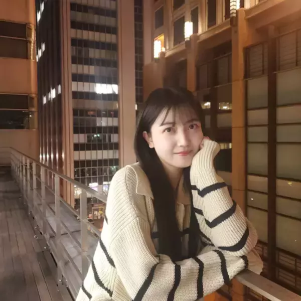 乃木坂46 久保史緒里、『紅白』当日の裏側を明かす「駄菓子屋さん並みに駄菓子がズラーって」