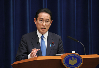 辛坊治郎「さすがに岸田政権は慎重」　政府「Go To」避け、「県民割」全国拡大へ