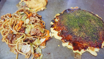 「ソース焼きそば」と「お好み焼き」の意外な関係とは