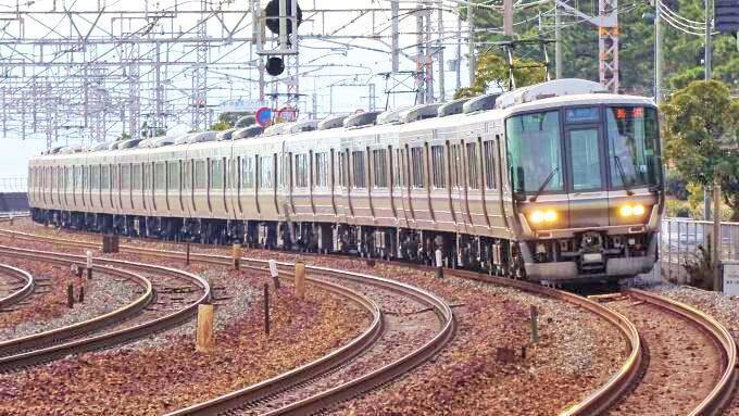西明石駅「銀色のひっぱりだこ飯」(1380円)～たこ壺型容器の名物駅弁が「金・銀・銅」揃い踏み！