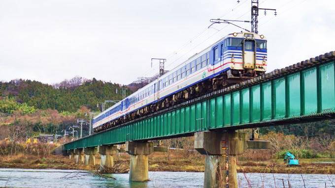 新津駅「焼漬鮭ほぐし弁当」(1130円)～駅弁屋さんの厨房ですよ！(vol.21「三新軒」編(2))
