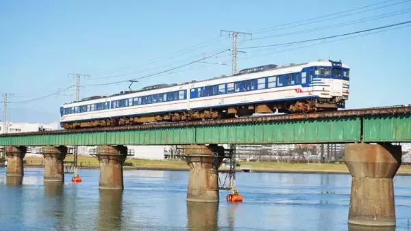 新津駅「焼漬鮭ほぐし弁当」(1130円)～駅弁屋さんの厨房ですよ！(vol.21「三新軒」編(2))