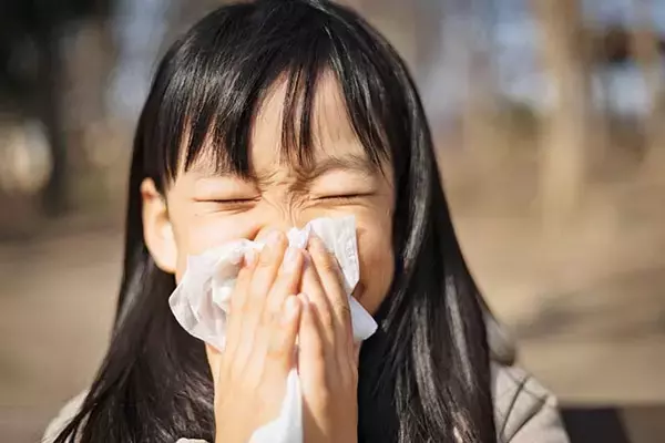 「花粉症と風邪の違いって何？　医師が回答」の画像